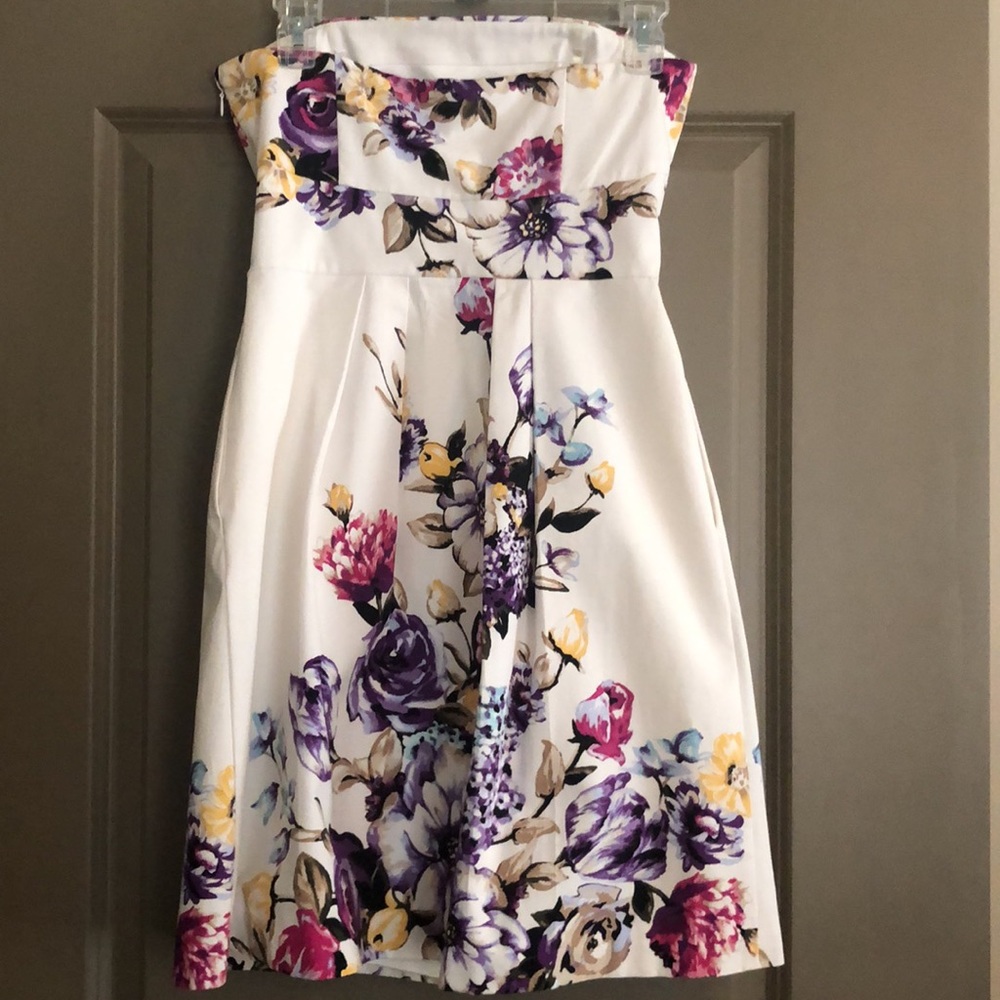 WHBM white floral strapless dress - Picture 5 of 9